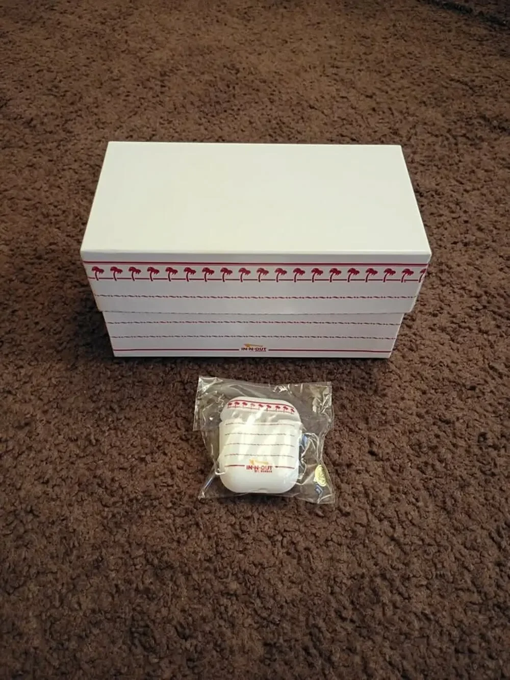 In-N-Out Burger AirPods Silicone Case W/Box Rare Employee Exclusive 2020